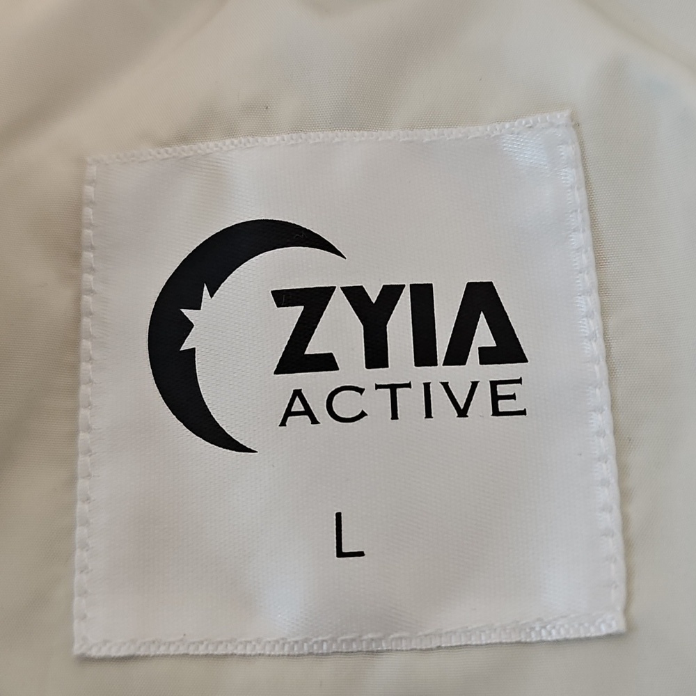 ZYIA Active Large White Jacket - Picture 5 of 6